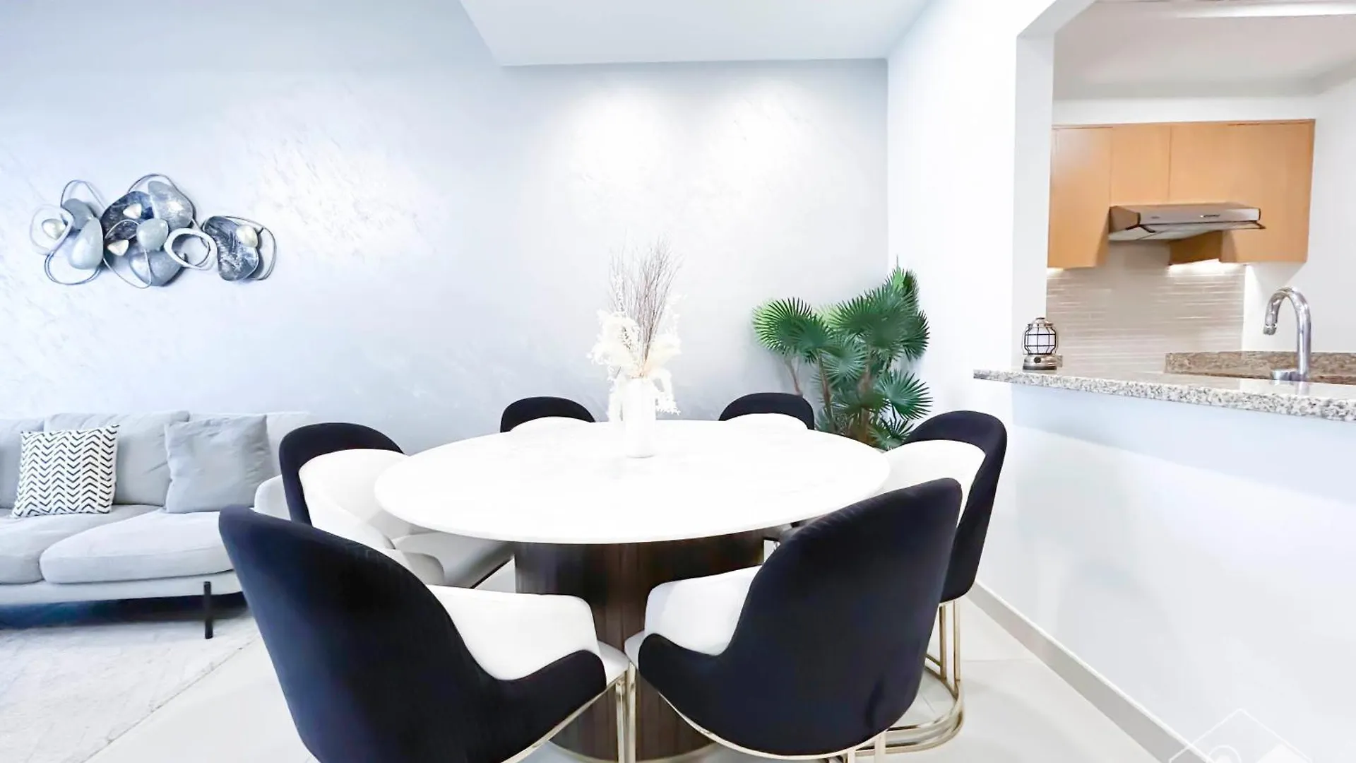 Gorgeous 2Br In Bellevue Downtown With Burj View Apartment Dubai