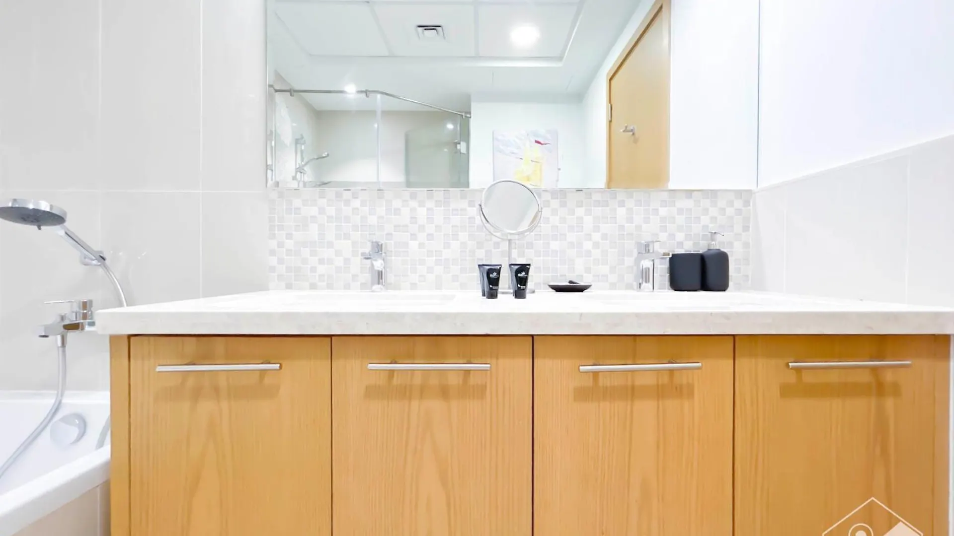 Gorgeous 2Br In Bellevue Downtown With Burj View Apartment Dubai 0*,  United Arab Emirates