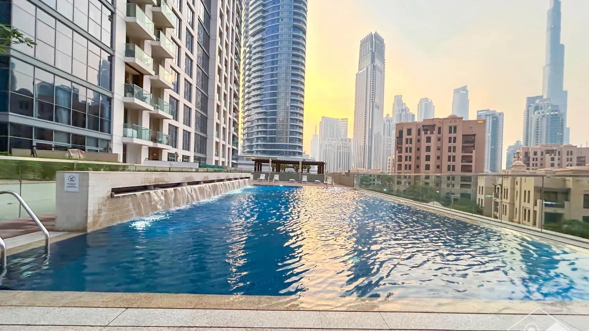 Gorgeous 2Br In Bellevue Downtown With Burj View Lägenhet Dubai